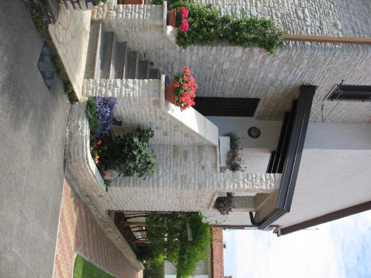 Apartmani Villa Otilija Poreč Kültér fotó